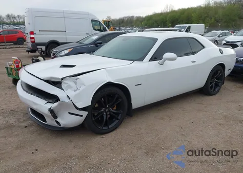 2018 Dodge Challenger R/T z USA, uszkodzony, nr VIN 2C3CDZBT6JH334435